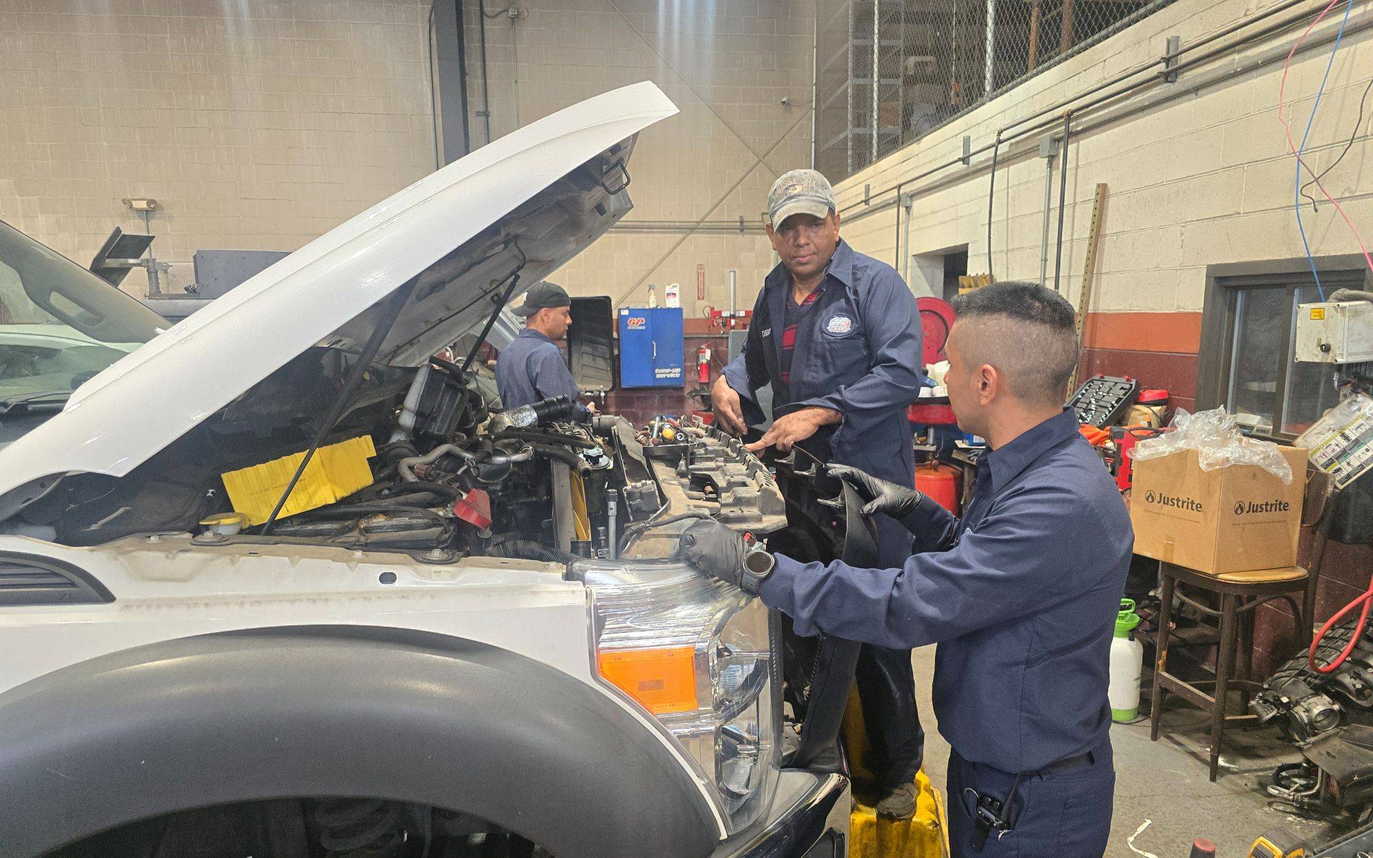 Select Truck Auto Repair New (3)